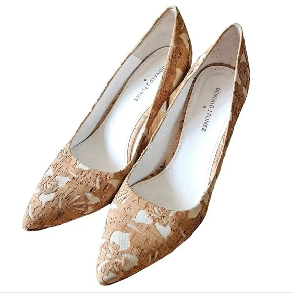 Donald J. Pliner Shoes - Donald J. Pliner Beige Treva Pointed Toe Heels Pumps  Shoes Size 10.